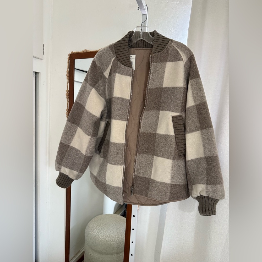 Varley reno reversible quilt jacket fungi - Picture 7 of 16